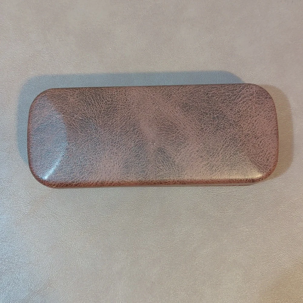 Authentic Fossil Dark Brown Hard Clamshell Eyeglass Sunglasses Travel Case